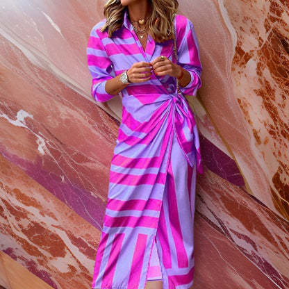 Amira - Šaty s potlačou do V